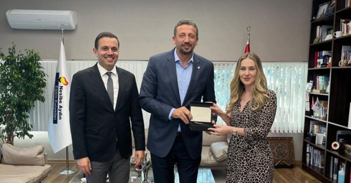 TBF Başkanı Hidayet Türkoğlu, Nesibe Aydın Kulübü’nü ziyaret etti