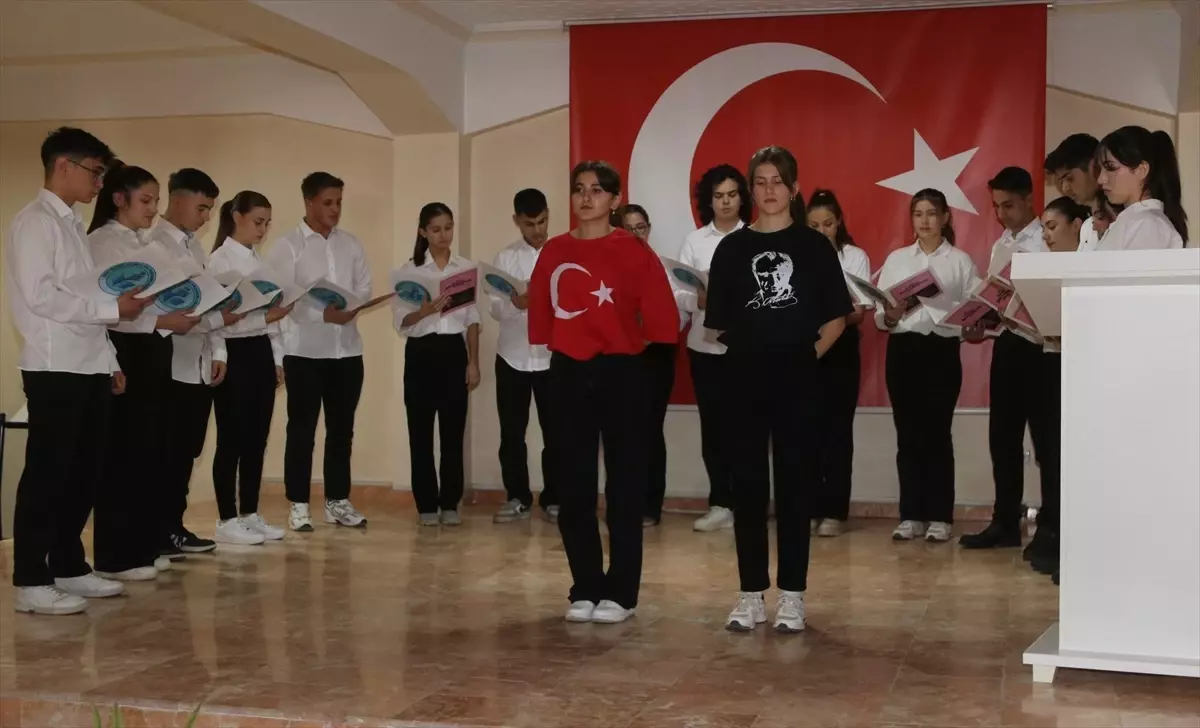 Amasya’da Öğretmenler Günü Kutlandı