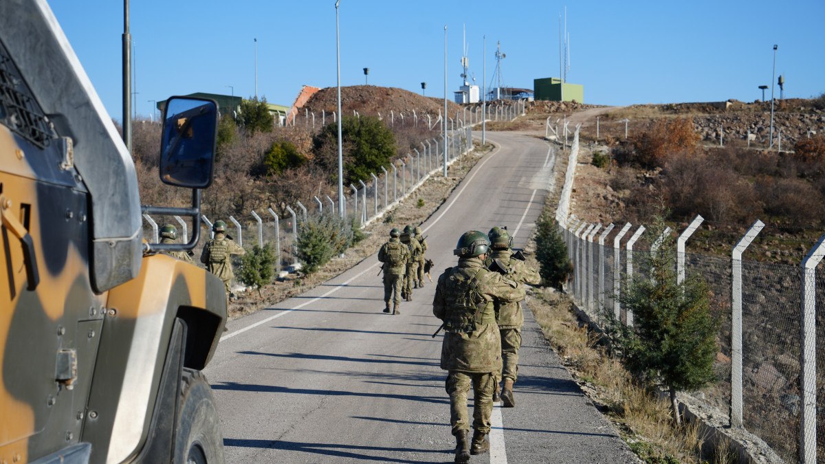 Mehmetçik sınır hattında yerli ve milli sistemlerle 7/24 görevde