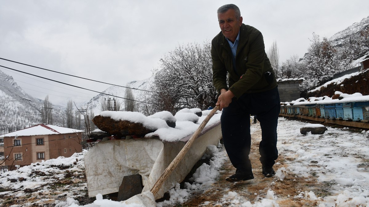 Şırnak’ta arıcıların kış mesaisi