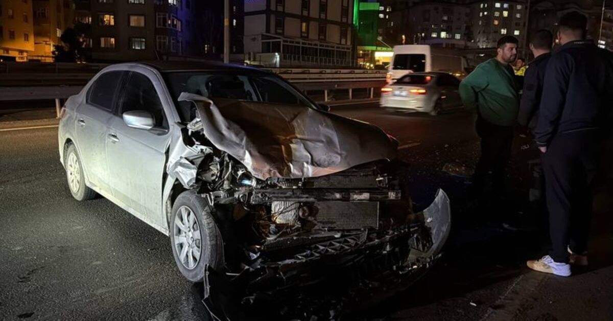 Kocaeli’de otomobille minibüs çarpıştı: 2 yaralı