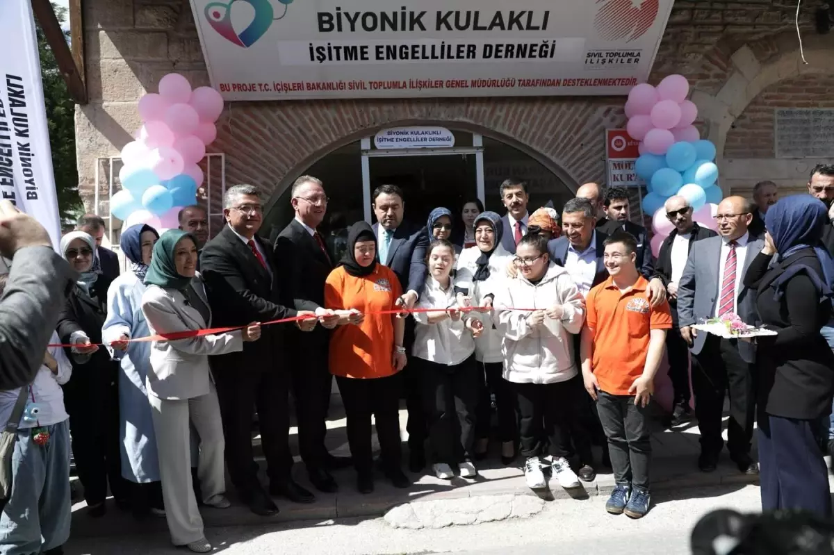 Kütahya’da İşaret Dili ve Girişimci Çocuklar Atölyesi Açıldı